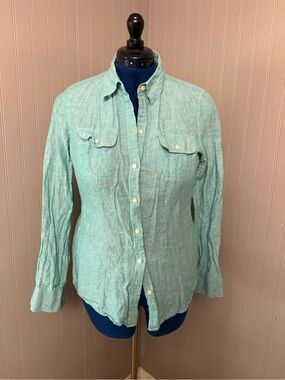 Women’s Banana Republic Light Green Linen and Cotton Button-Front Shirt, size 10